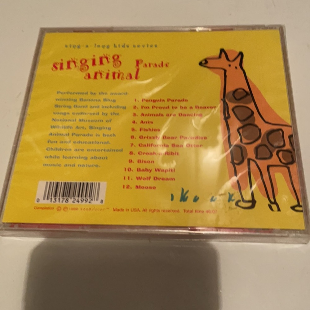 children’s audio CDs The little mermaid Singing Animal Parade Busy Town Activity - Picture 6 of 12